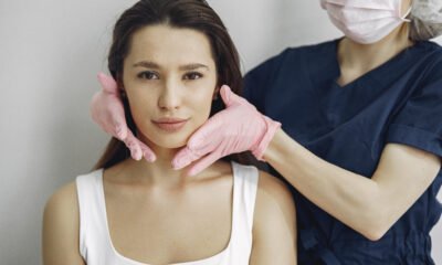 The Ultimate Guide to Jowls: Causes, Prevention, and Effective Treatments for a Defined Jawline